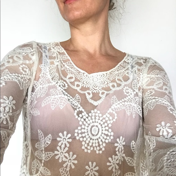Lace Top with long sleeves - Picture 3 of 6